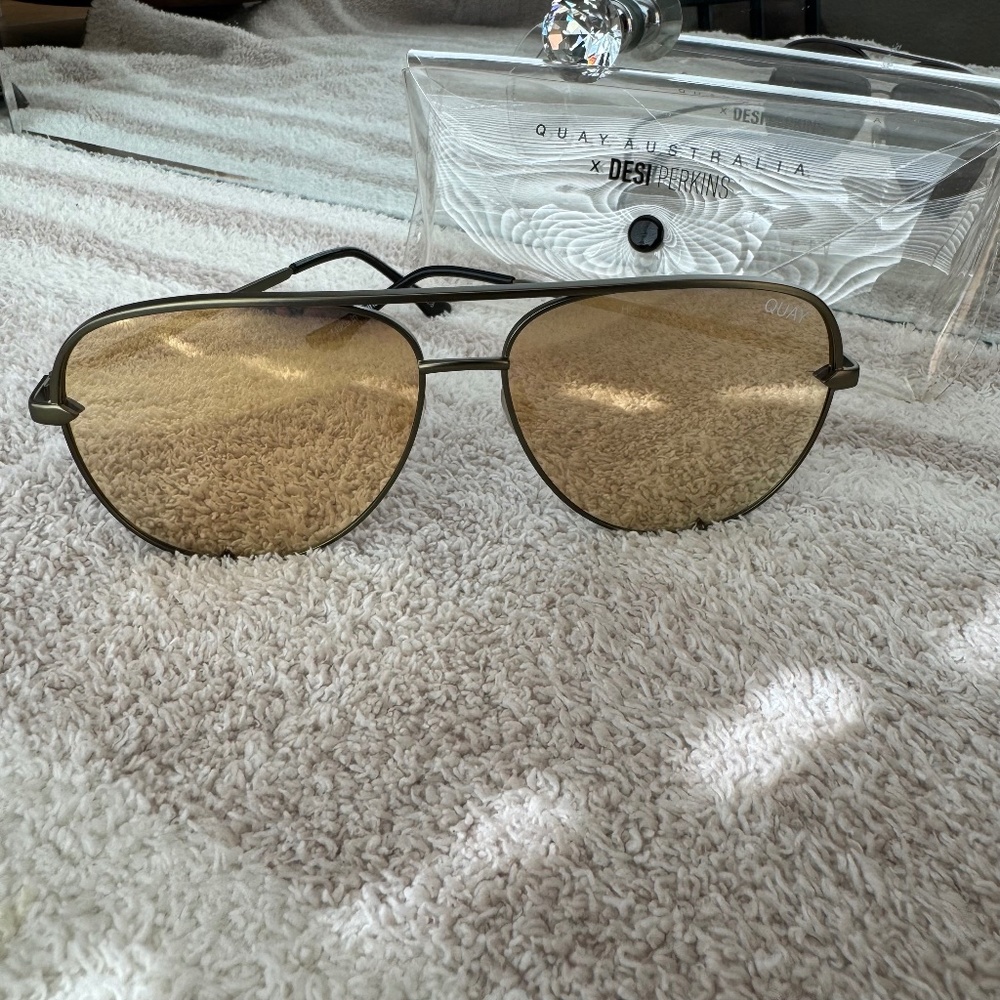 Quay Australia x Desi Perkins High Key Olive/Army Green Aviator Sunglasses